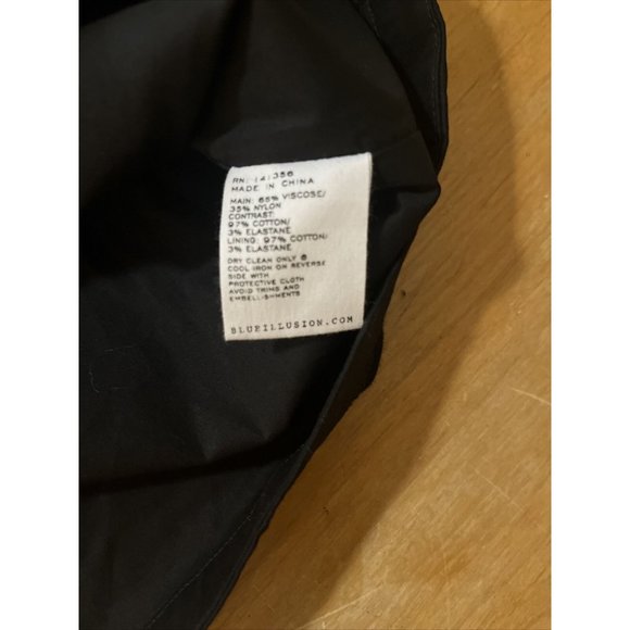 BLUE ILLUSION sz L black animal print zip Up light weight short jacket NEW - Picture 8 of 9